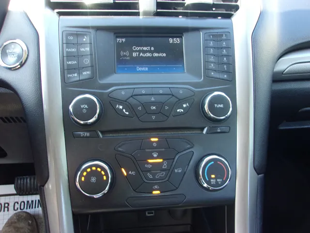 2018 Ford Fusion S - Photo 24