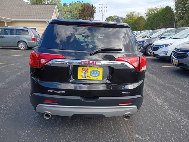 2017 Gmc Acadia SLE photo 3