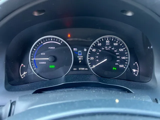 2013 Lexus ES 300h - Photo 8