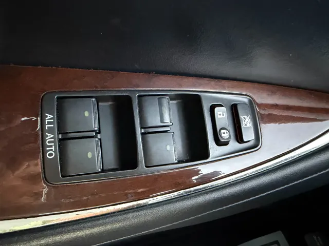 2010 Lexus ES 350 - Photo 23