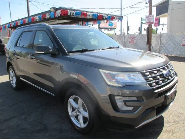 2017 Ford Explorer XLT 4WD's photo