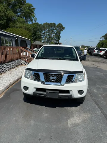 2018 Nissan Frontier 4.0 SV Crew Cab 4X4 AT SWB's photo