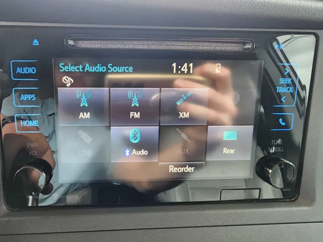 2015 Toyota Sienna XLE photo 24