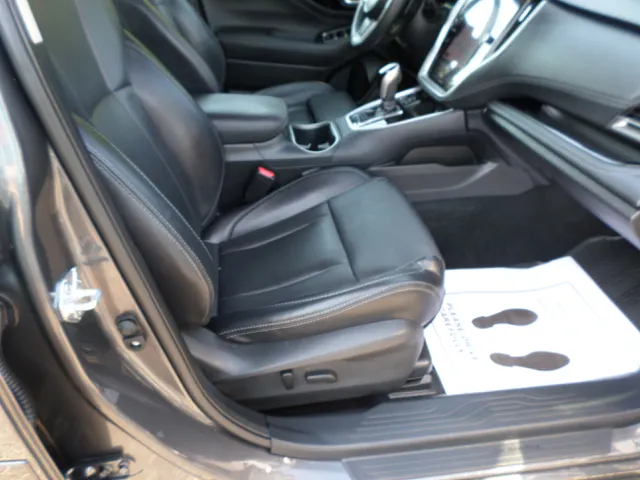 2022 Subaru Legacy Limited photo 2