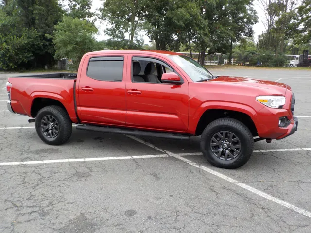 2022 Toyota Tacoma SR5 photo 5
