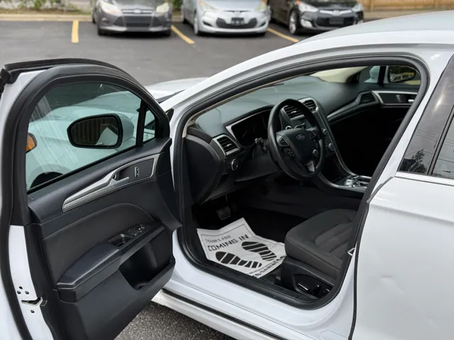 2018 Ford Fusion SE - Photo 27