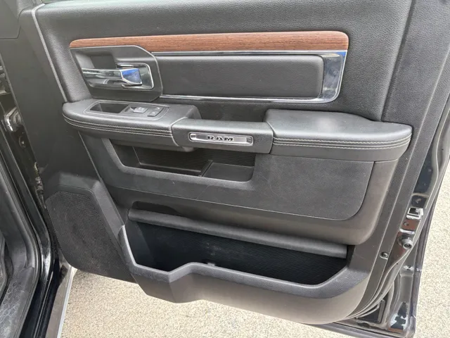 2017 Ram 1500 Laramie photo 27