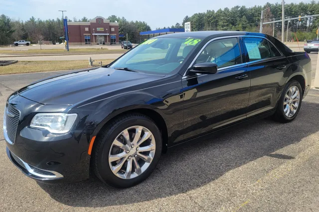 2018 Chrysler 300 Touring