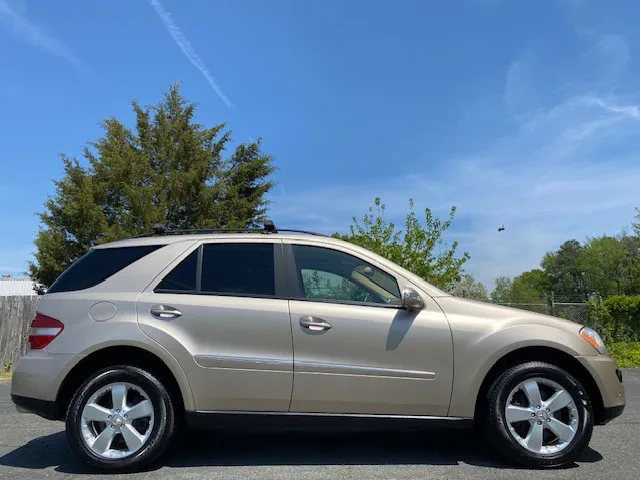 2007 Mercedes Benz ML 500 4MATIC photo 12