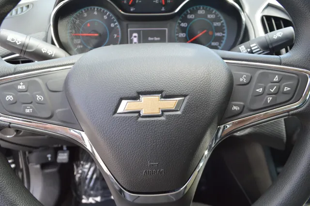 2017 Chevrolet Cruze LT - Photo 25