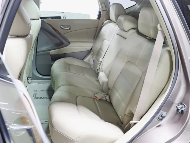 2011 Nissan Murano S photo 23