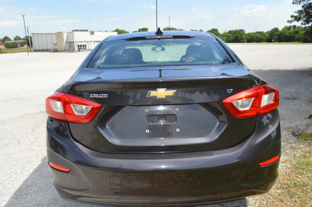 2017 Chevrolet Cruze LT - Photo 6