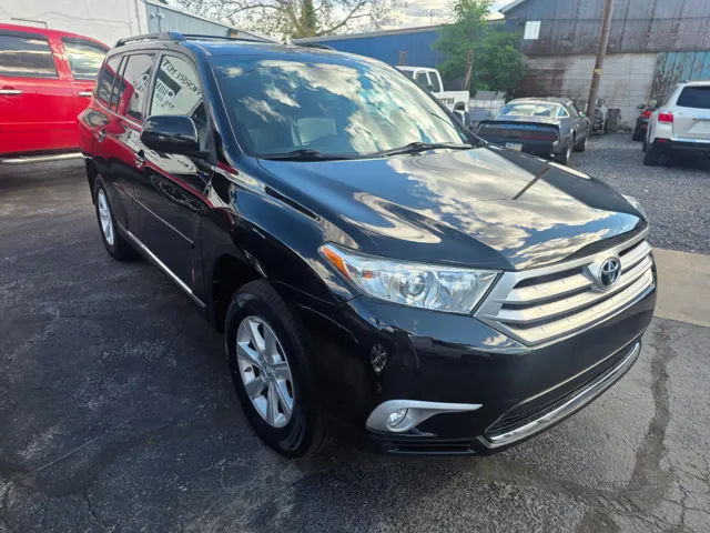2011 Toyota Highlander SE - Photo 19