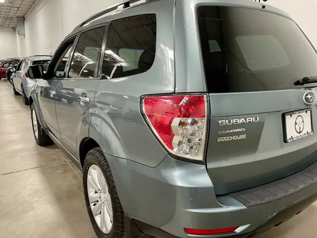 2011 Subaru Forester X Limited - Photo 6
