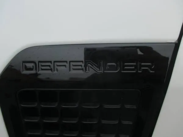 2023 Land Rover Defender SE - Photo 20