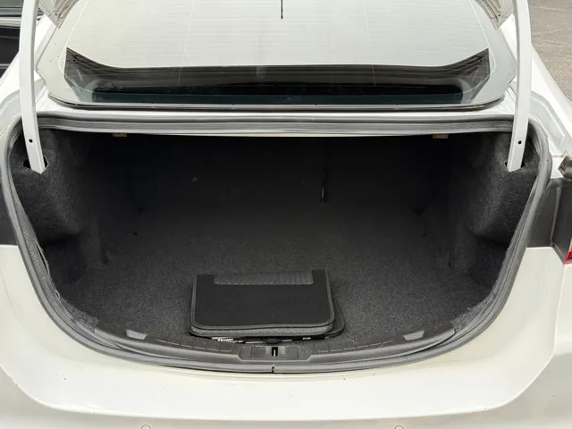 2018 Ford Fusion SE - Photo 18