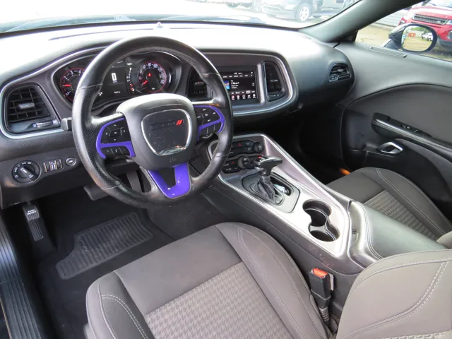2019 Dodge Challenger SXT photo 7