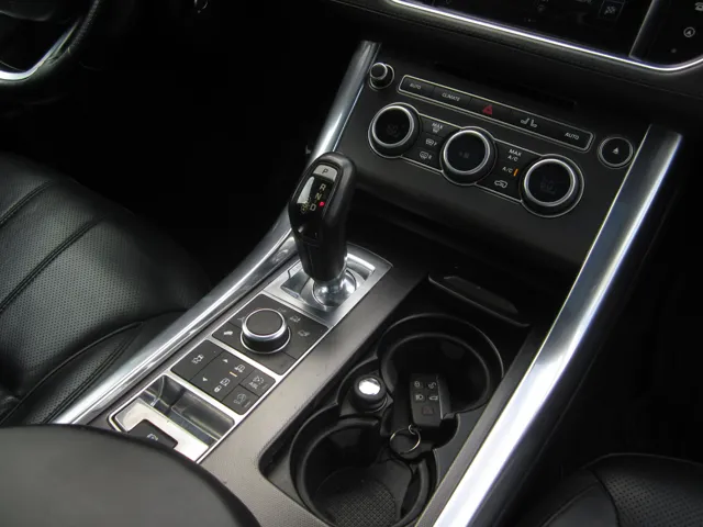 2016 Land Rover Range Rover Sport HST - Photo 17
