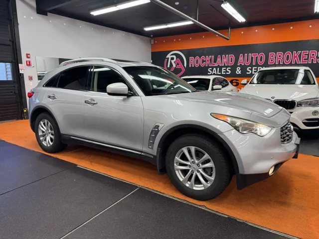 2011 INFINITI FX 35