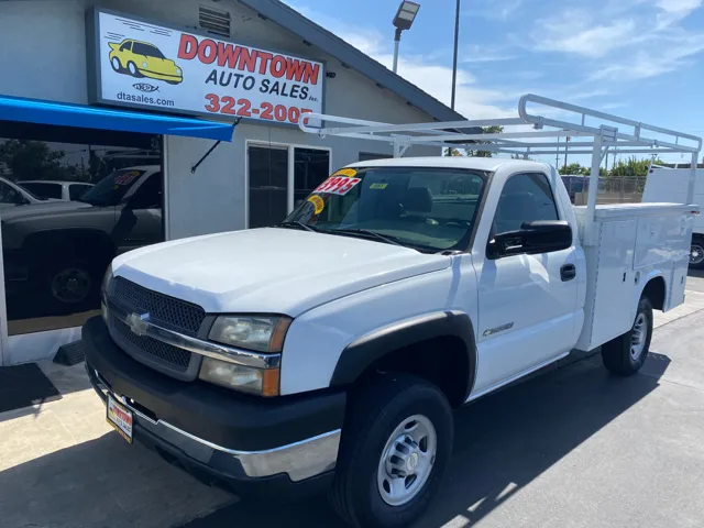 2004 Chevrolet Silverado HD's photo