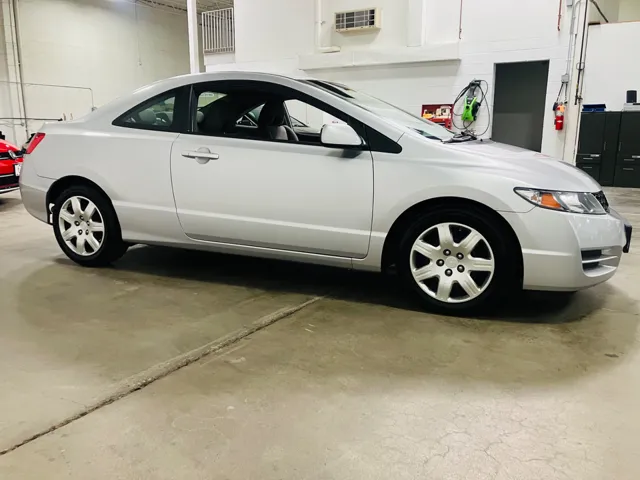 2009 Honda Civic LX photo 4