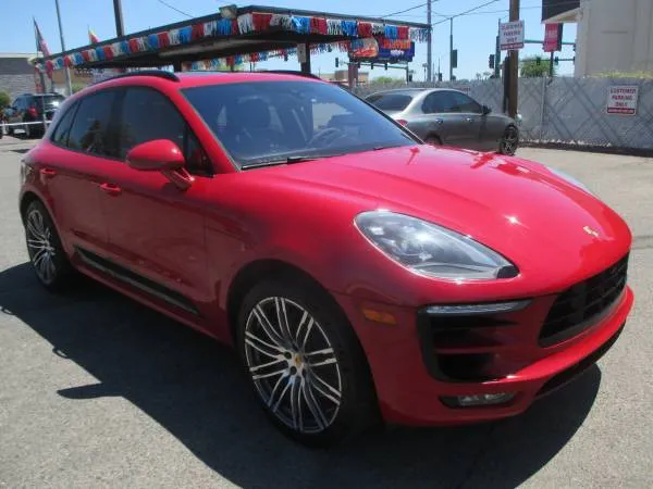 2017 Porsche Macan GTS's photo