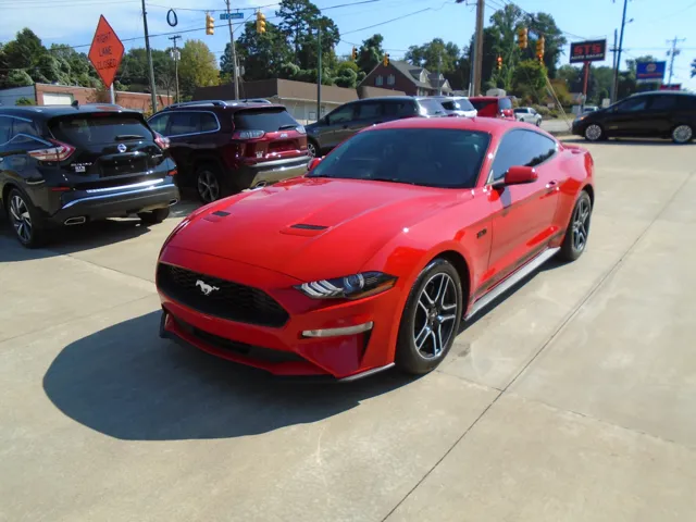 2018 Ford Mustang photo 2
