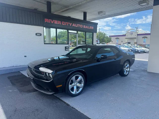 2014 Dodge Challenger R/T's photo