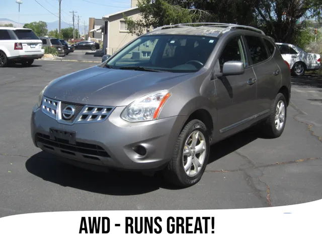 2011 Nissan Rogue SV AWD's photo