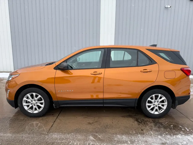 2018 Chevrolet Equinox LS's photo
