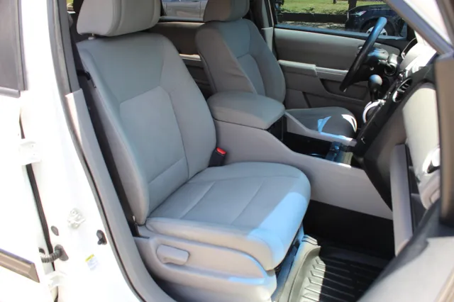 2010 Honda Pilot LX photo 17
