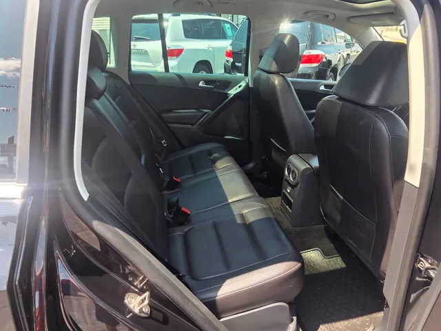 2017 Volkswagen Tiguan Wolfsburg Edition - Photo 10