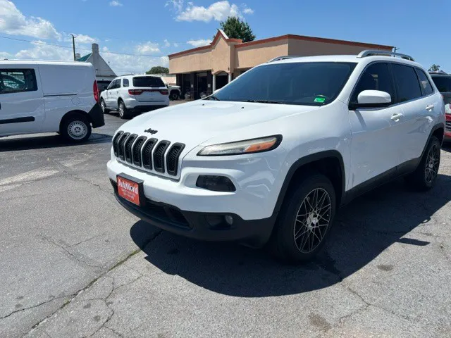 2016 Jeep Cherokee Latitude's photo