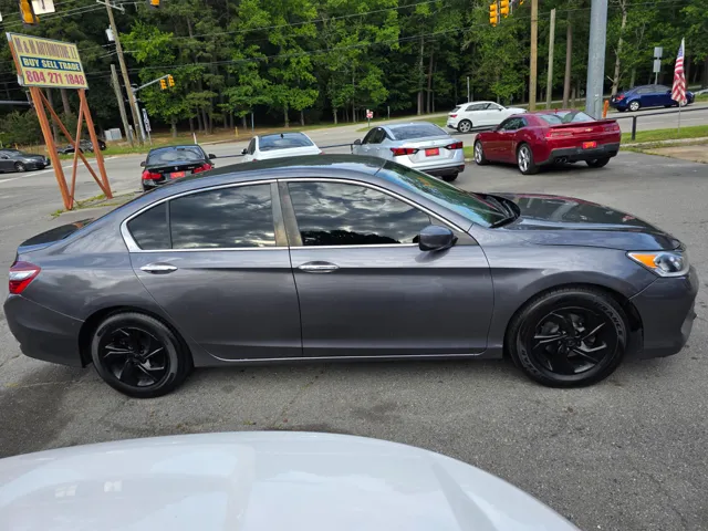 2017 Honda Accord LX - Photo 6