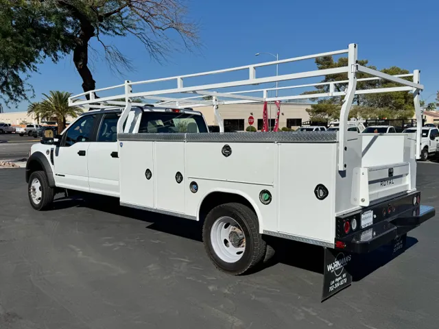 2022 Ford F-550 Super Duty Chassis Cab's photo