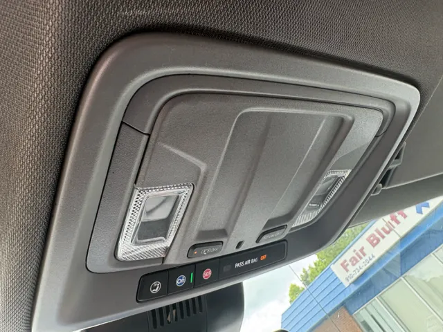 2025 GMC Sierra 1500 SLT - Photo 24