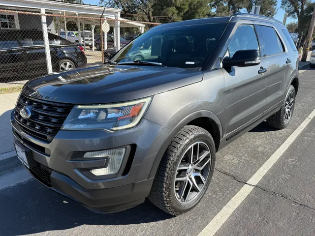 2016 Ford Explorer Sport's photo