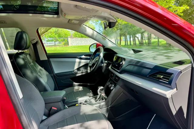 2023 Volkswagen Taos SE - Photo 28