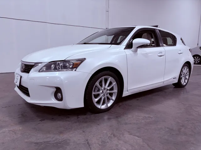 2012 Lexus CT Base's photo