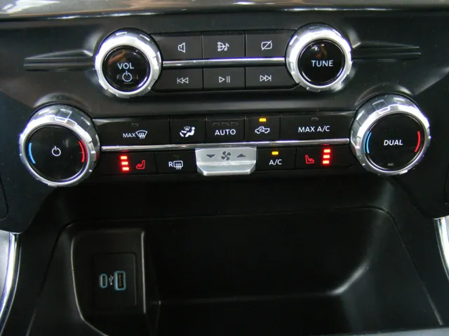 2023 Ford F-150 XLT - Photo 29