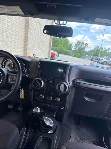 2017 Jeep Wrangler Sport S - Photo 10