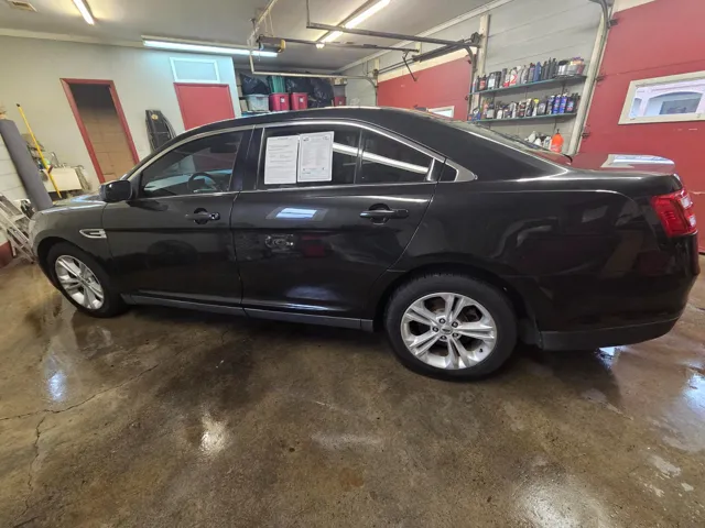 2015 Ford Taurus SEL