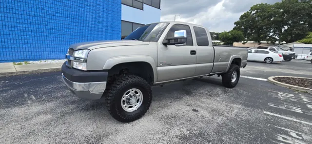 2003 Chevrolet Silverado HD Extended Cab LWB LS's photo