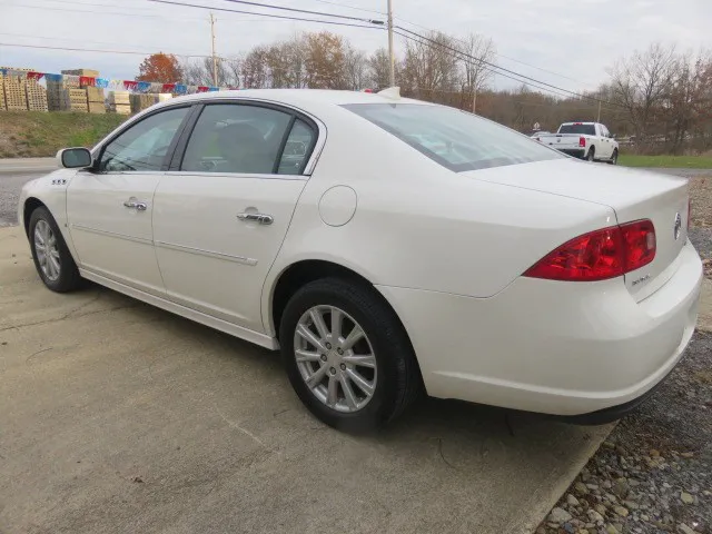 2010 Buick Lucerne CX photo 3
