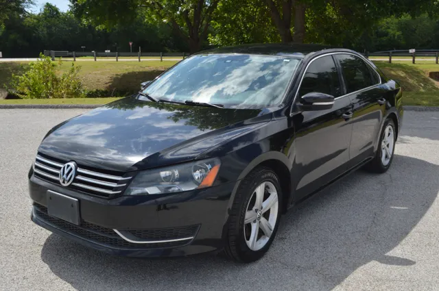 2014 Volkswagen Passat's photo