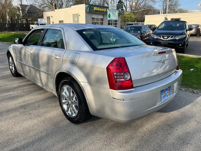 2008 Chrysler 300 Touring - Photo 8