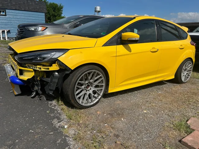 2017 Ford Focus 5 Door Hatch ST's photo