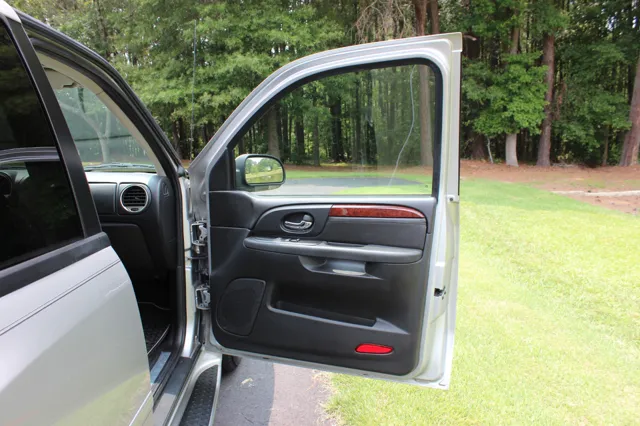 2008 GMC Envoy Denali - Photo 19