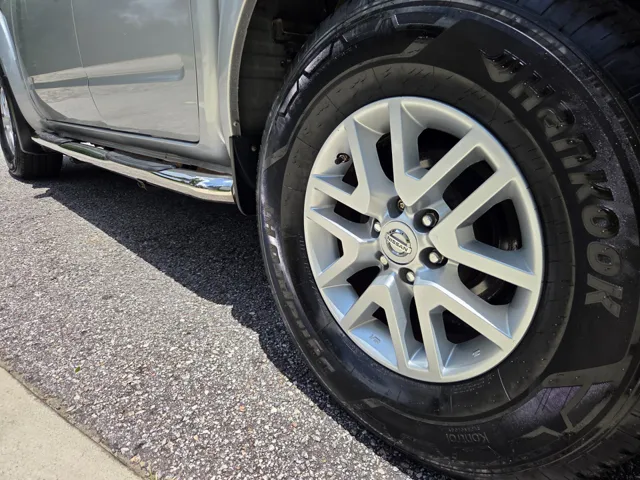 2017 Nissan Frontier SV - Photo 12