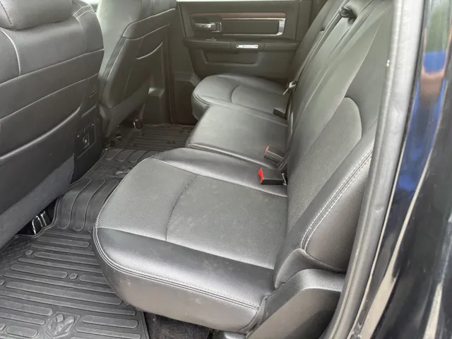 2017 Ram 1500 Laramie photo 16